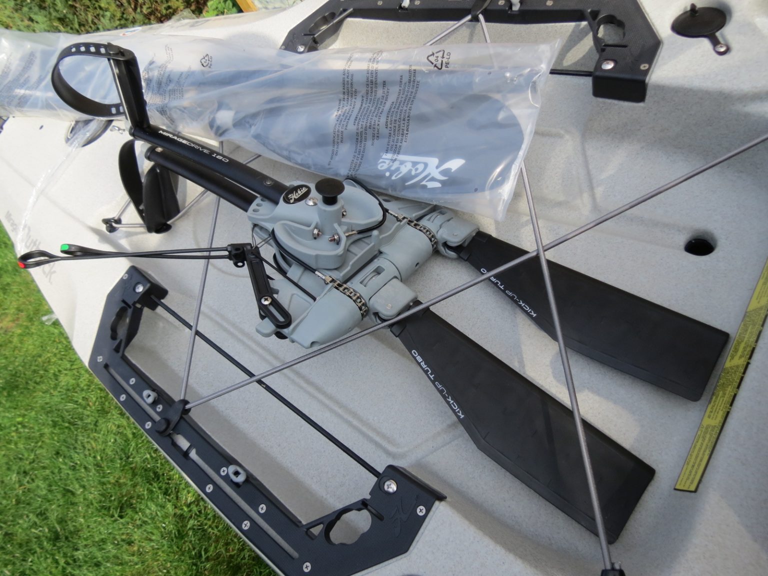 Outback Mirage Drive 180° KickUp mit Turbo Flossen Kajak Hobie