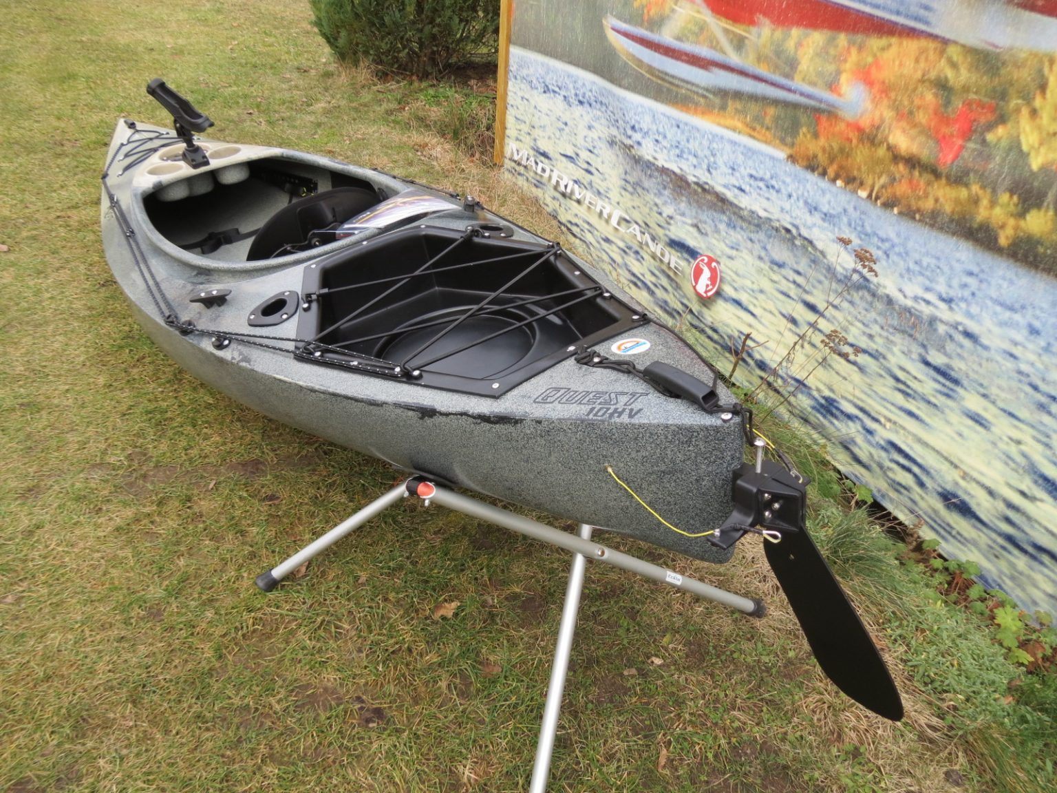 Quest 10 HV Angler Riot Kayaks Paddel Store