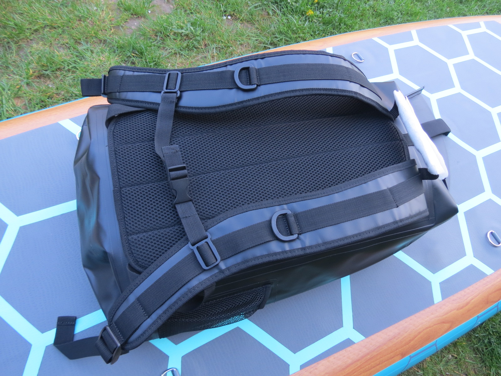 HEAVY DUTY, Wasserdichter Packsack SUP Rucksack DRY BAG - Mint Lama – Bild 2