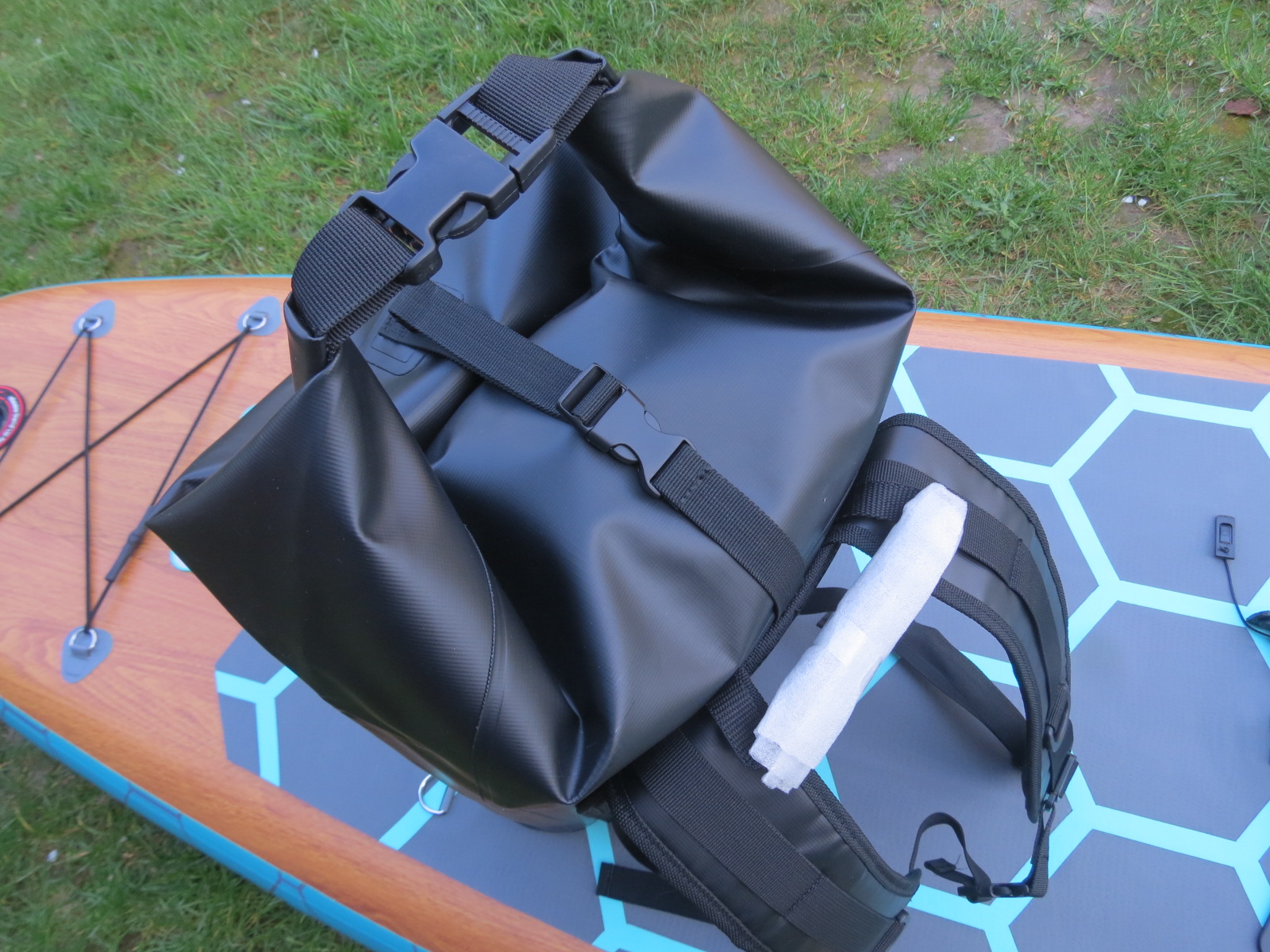 HEAVY DUTY, Wasserdichter Packsack SUP Rucksack DRY BAG - Mint Lama – Bild 3