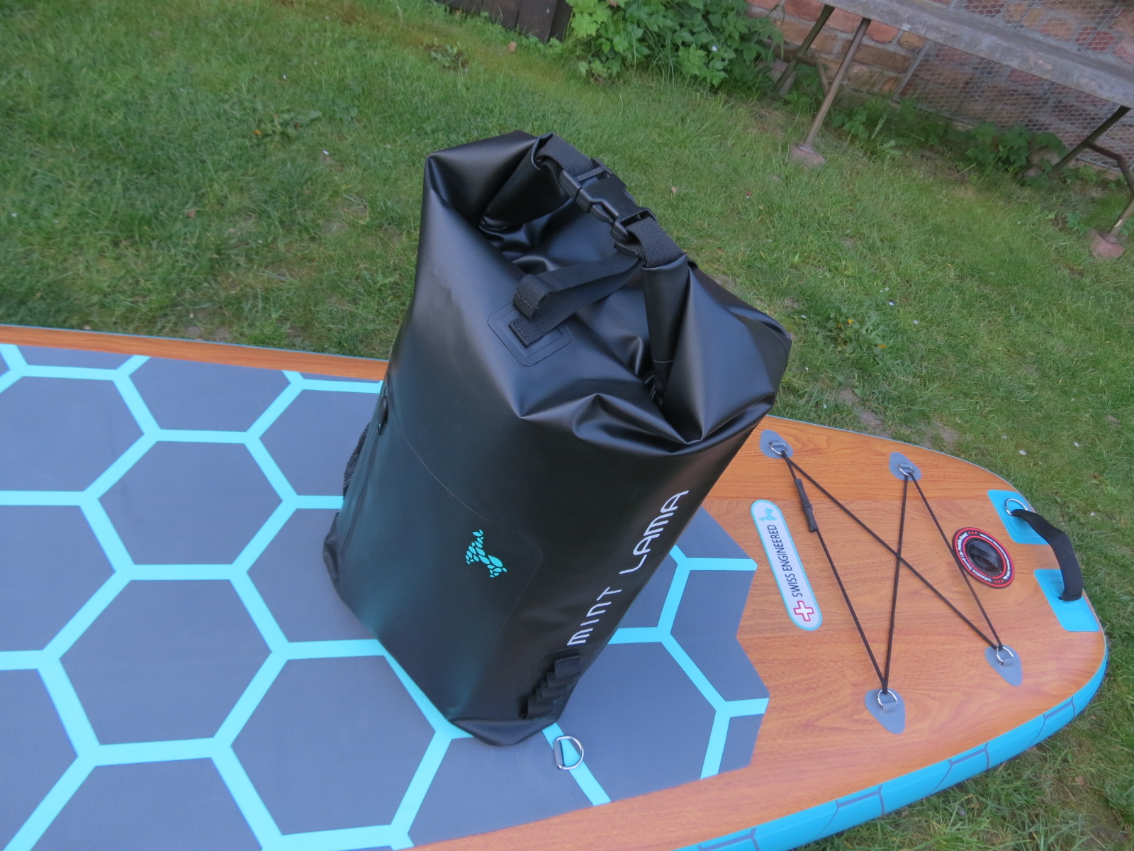 HEAVY DUTY, Wasserdichter Packsack SUP Rucksack DRY BAG - Mint Lama – Bild 6