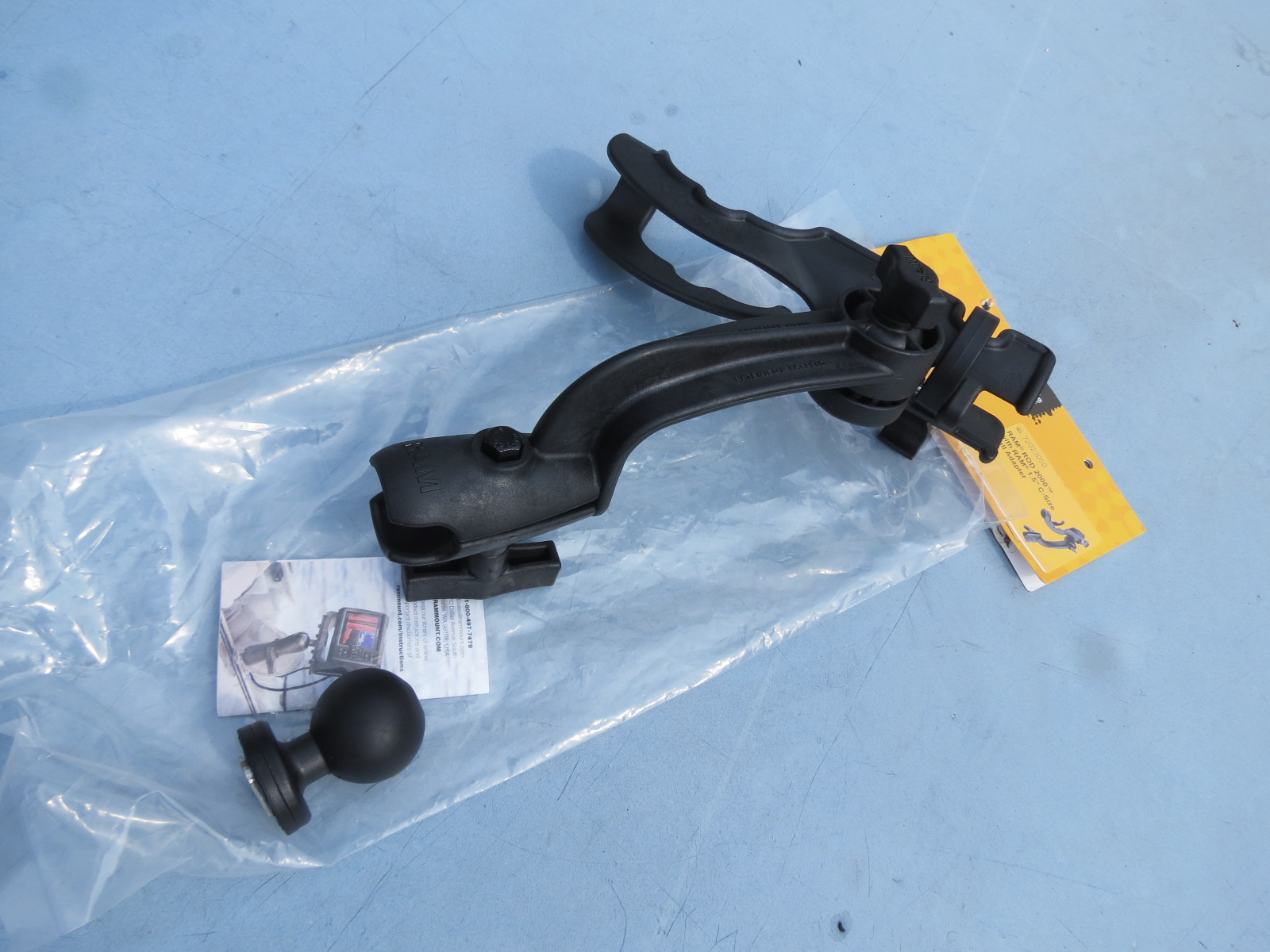 RAM Mount Rutenhalter 2000 inkl. 1/2" Track Ball - Hobie Kaykas